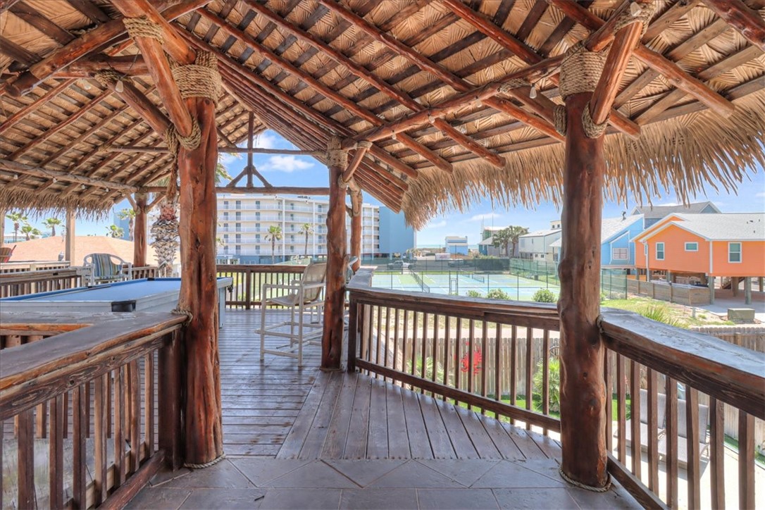 1727 Palisades Dr Property Photo 27