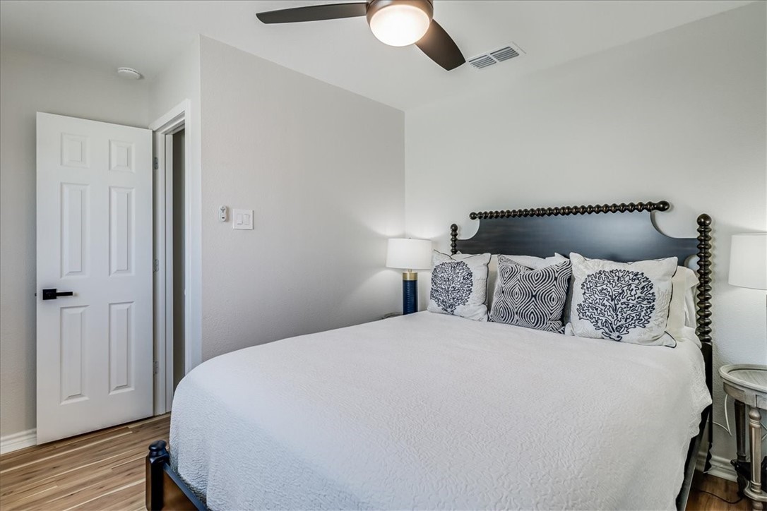 1727 Palisades Dr Property Photo 30