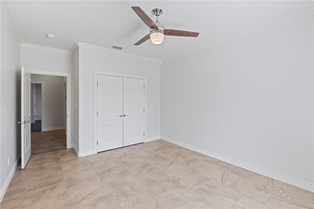 6125 Strasbourg Dr Property Photo 29