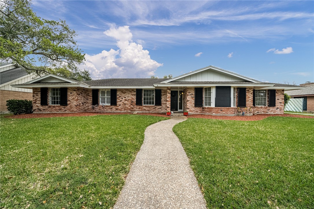 337 Poenisch Dr Property Photo