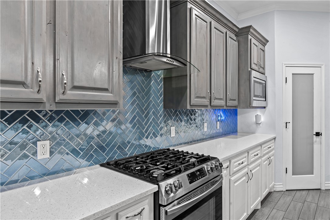 6714 Stuyvesant Ct Property Photo 8
