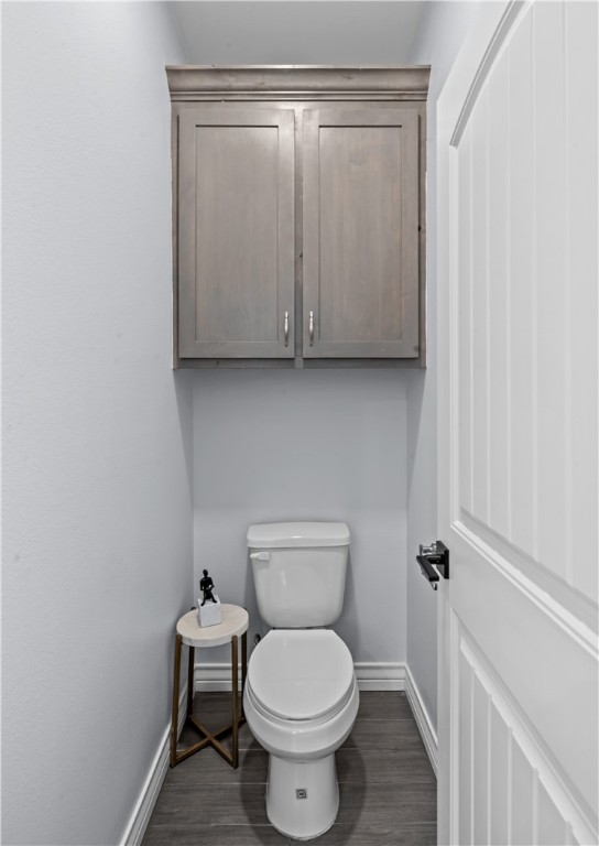 6714 Stuyvesant Ct Property Photo 20