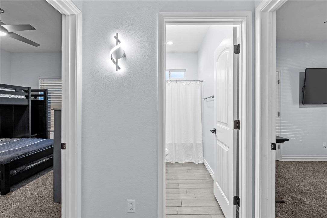 6714 Stuyvesant Ct Property Photo 23