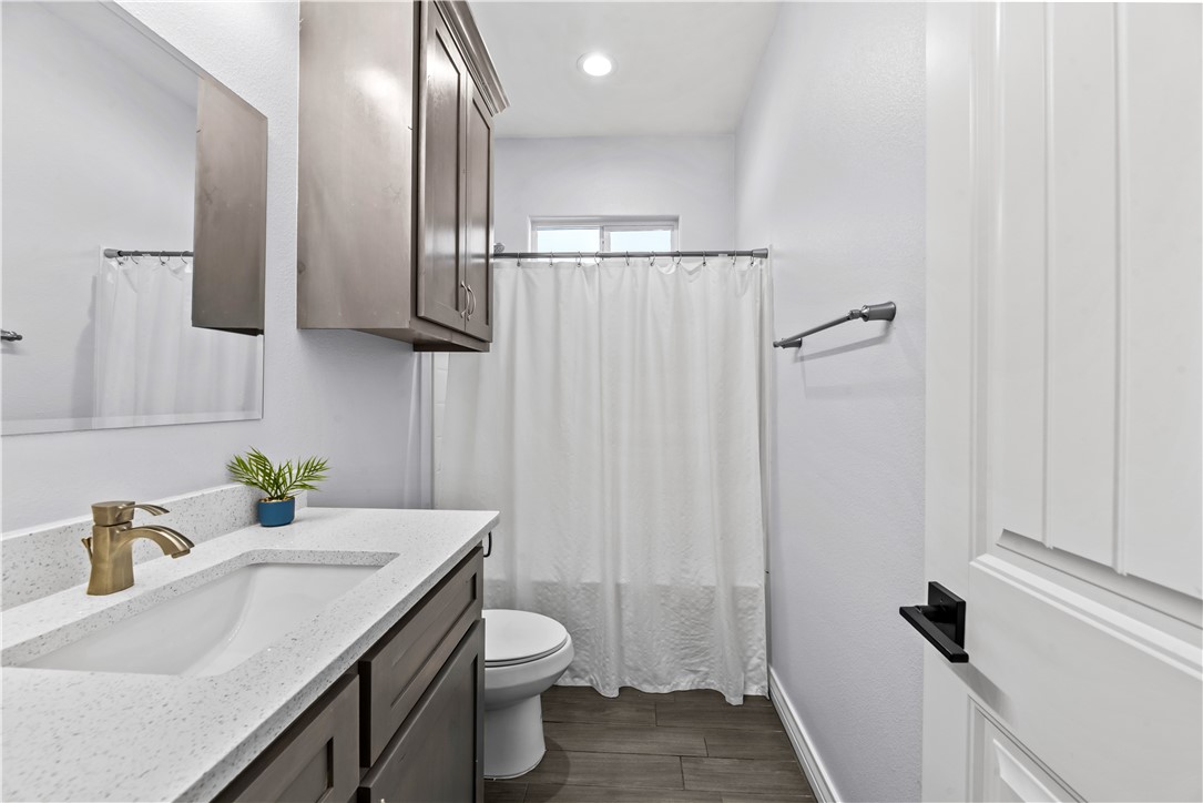 6714 Stuyvesant Ct Property Photo 26
