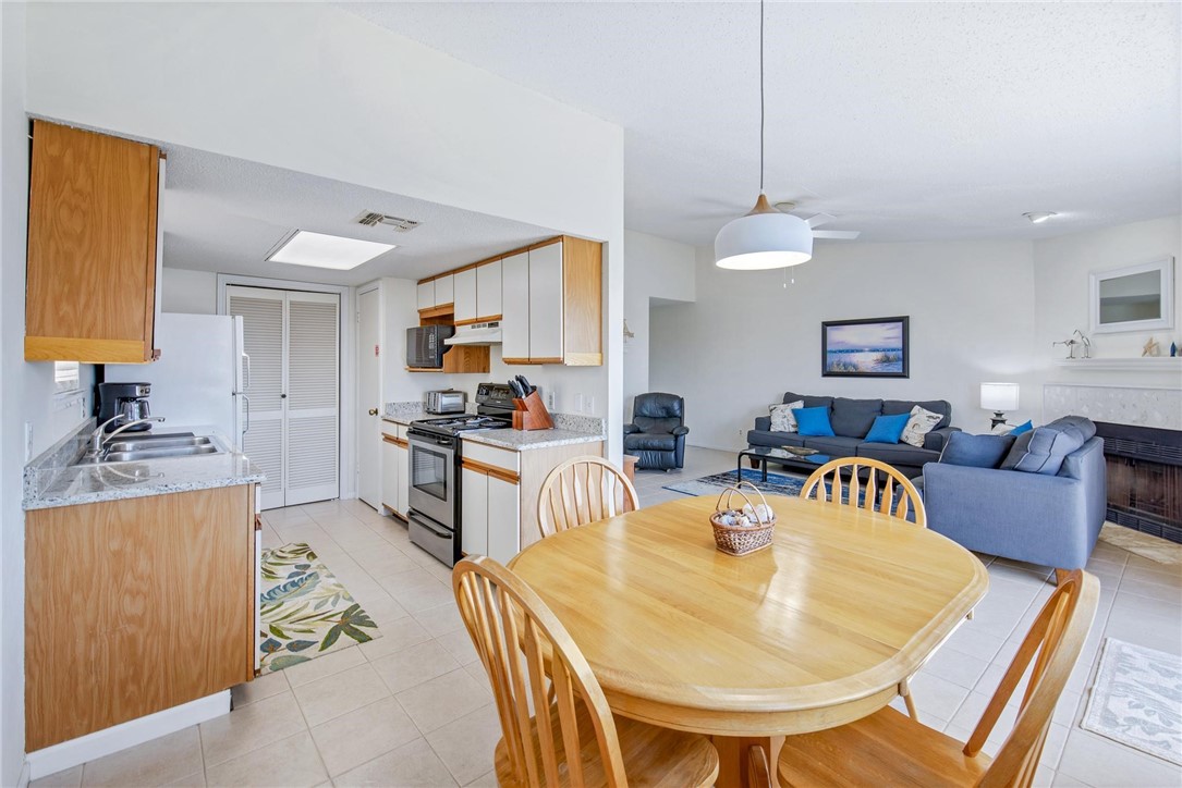 15425 Fortuna Bay Dr 304 Property Photo 9