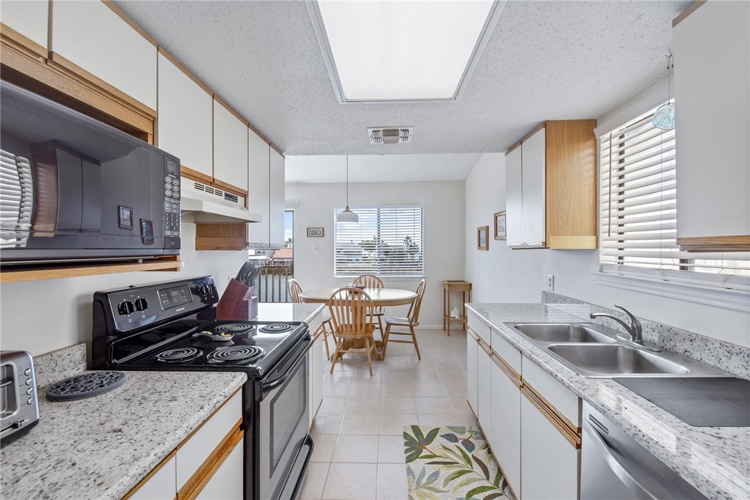 15425 Fortuna Bay Dr 304 Property Photo 11