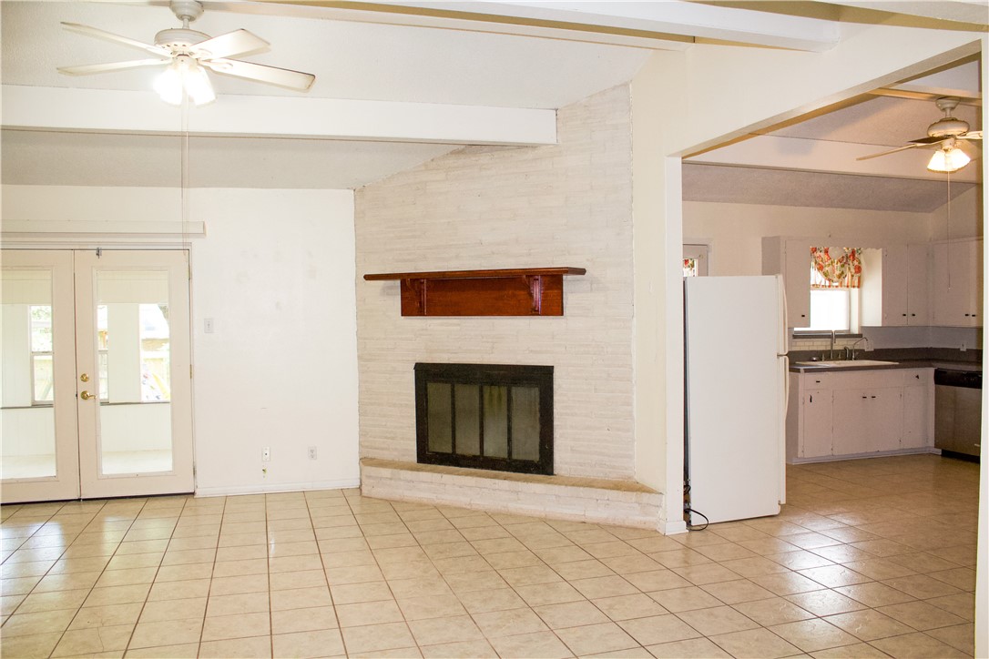 33 Encino Loma Property Photo 7