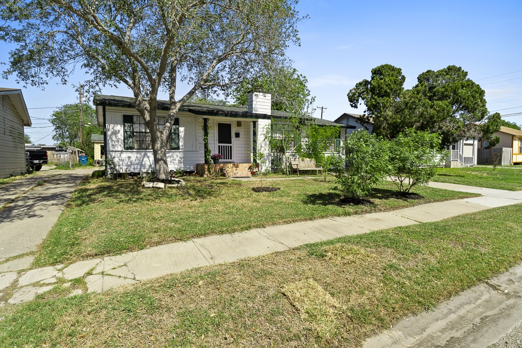 1005 Shiels Dr Property Photo