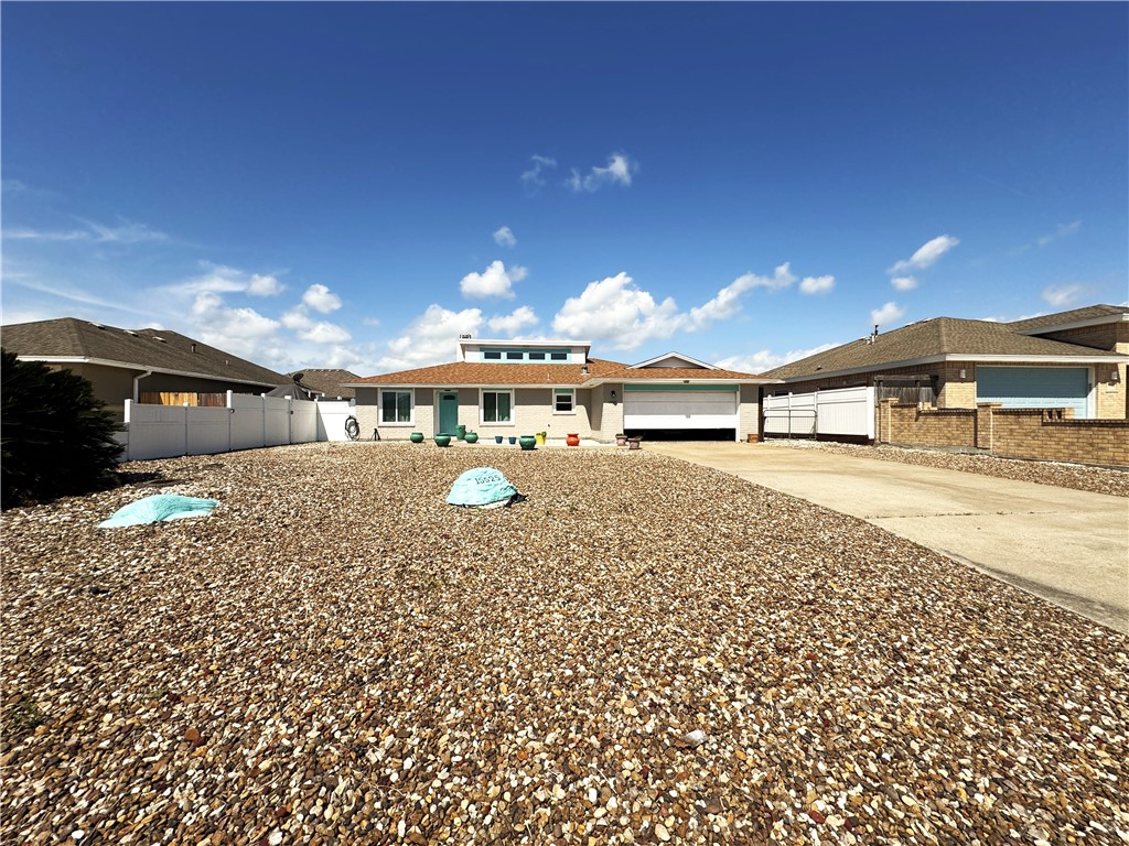 15525 Cuttysark St Property Photo 2