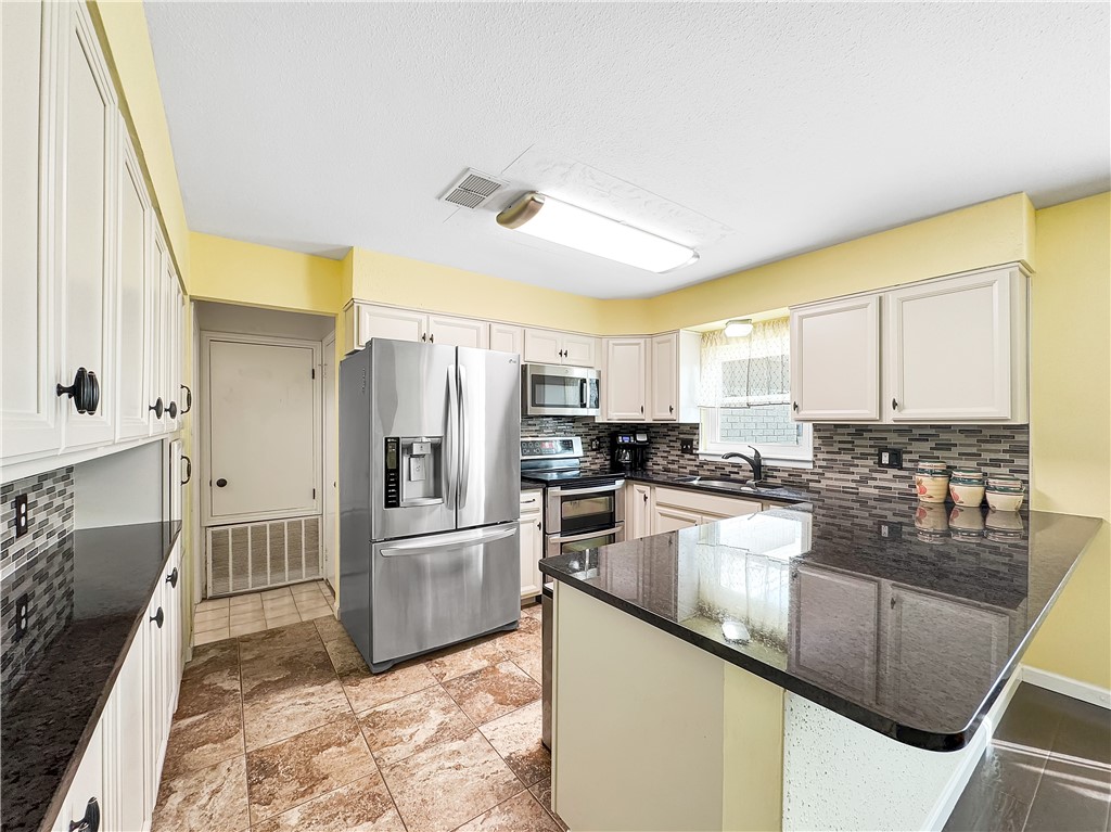 15525 Cuttysark St Property Photo 12