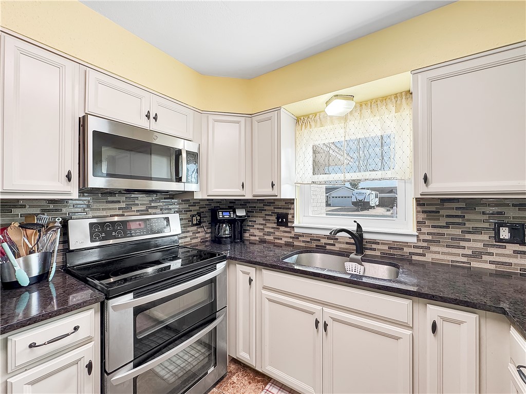 15525 Cuttysark St Property Photo 13