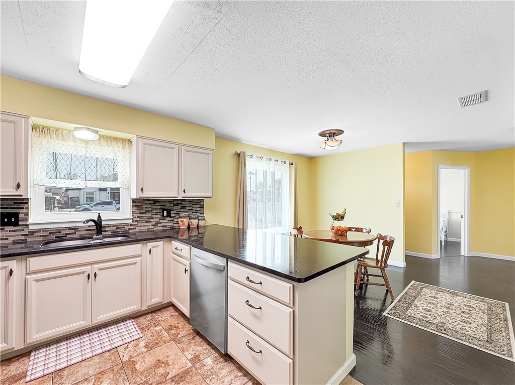 15525 Cuttysark St Property Photo 15