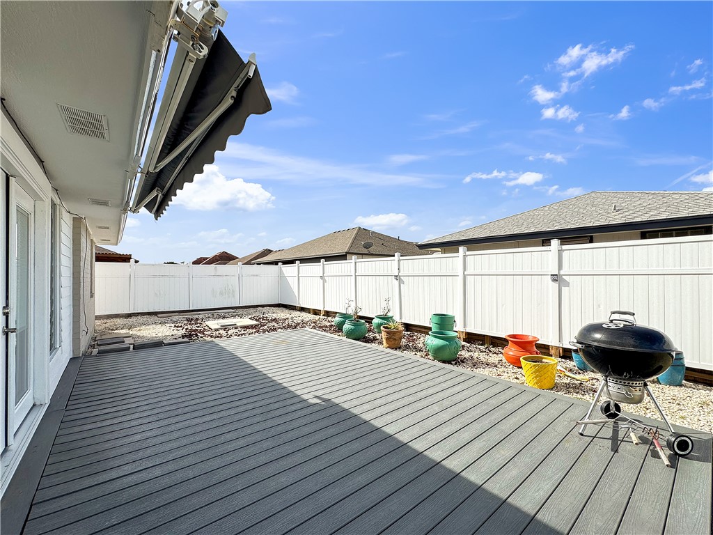 15525 Cuttysark St Property Photo 29