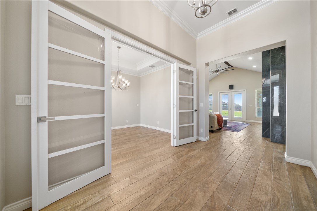 2502 Pacific View Property Photo 5