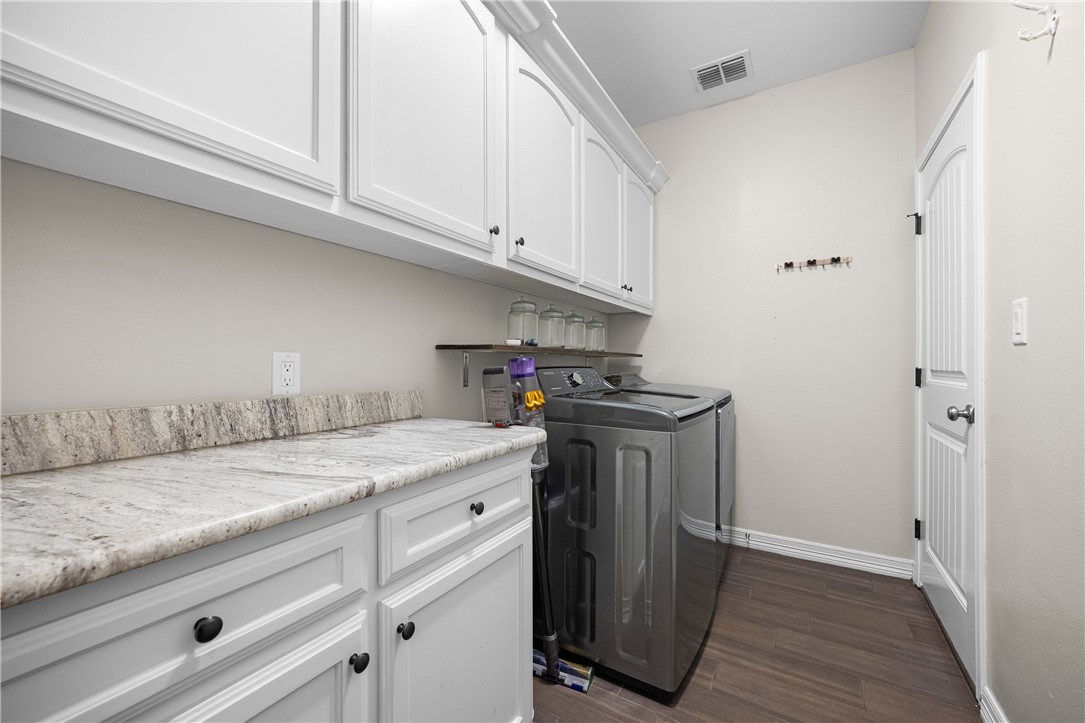 2042 Amaryllis Dr Property Photo 14