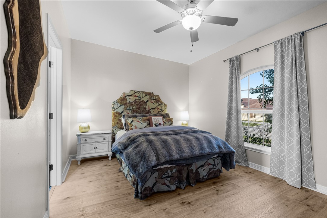 2042 Amaryllis Dr Property Photo 18