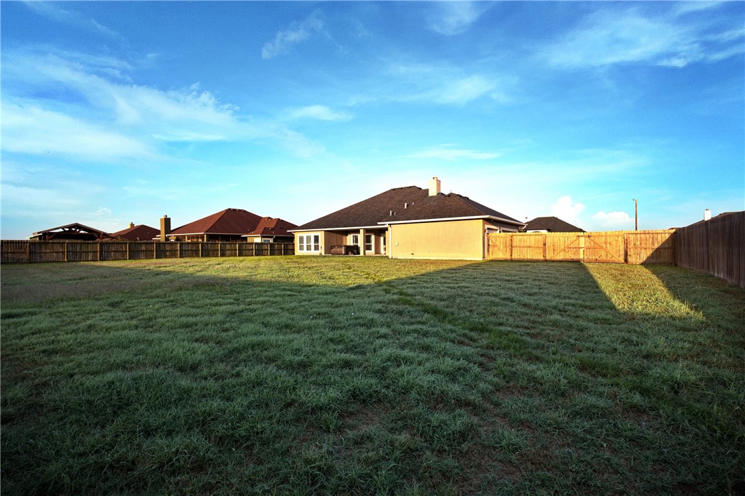 2042 Amaryllis Dr Property Photo 24