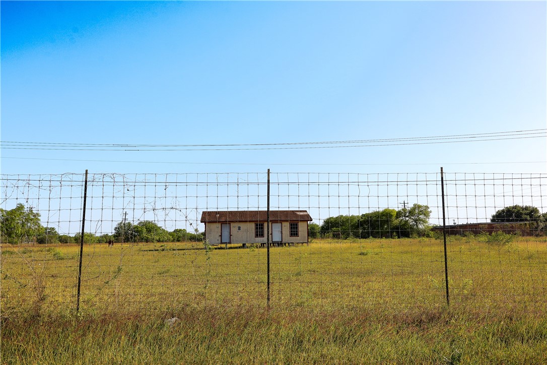 0 Tx-44 Property Photo 3