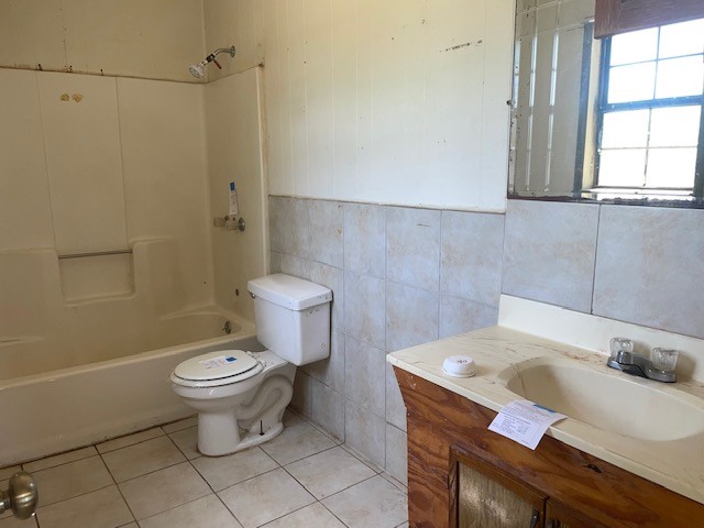 511 E Gruy St Property Photo 23