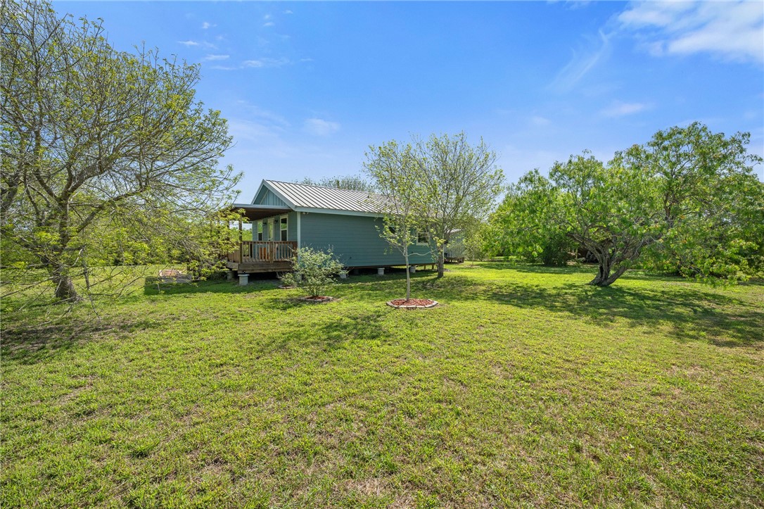 726 Third St Property Photo 5