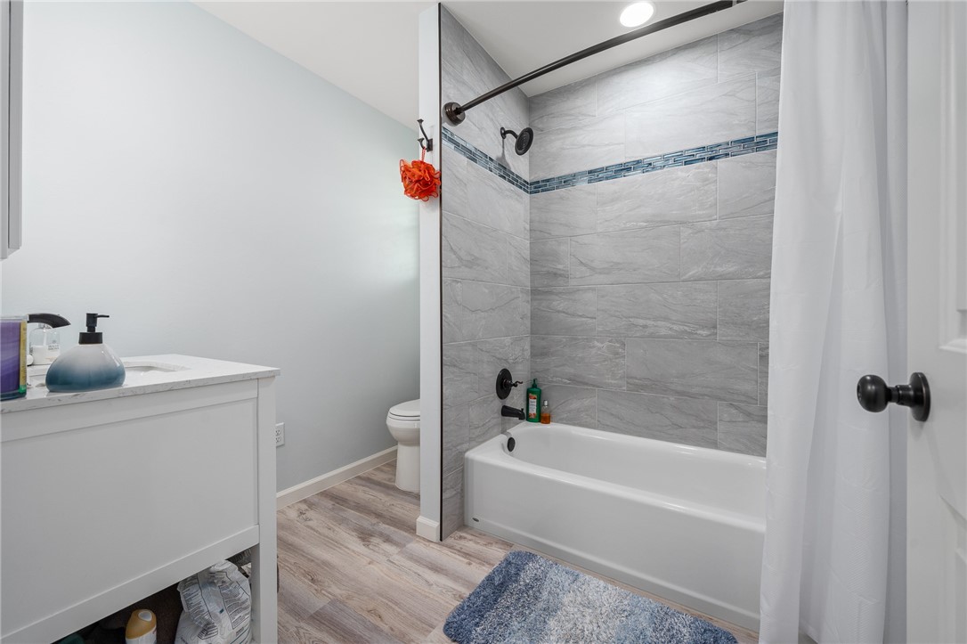 726 Third St Property Photo 17