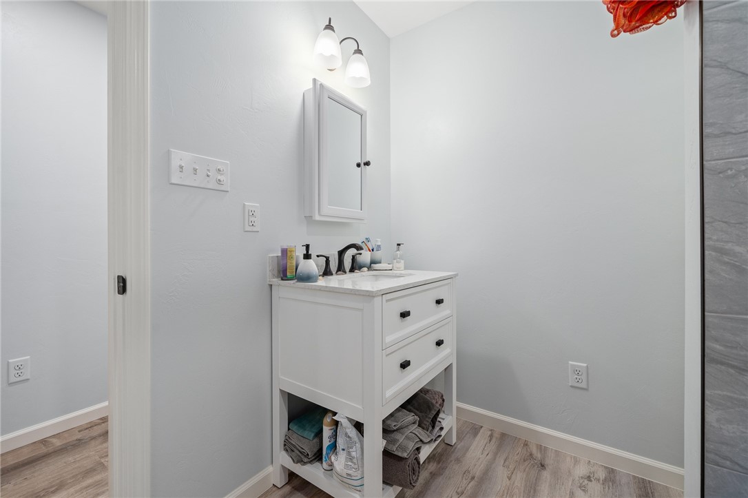 726 Third St Property Photo 18