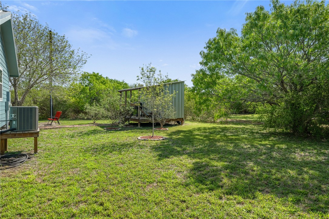 726 3rd St Property Photo 23