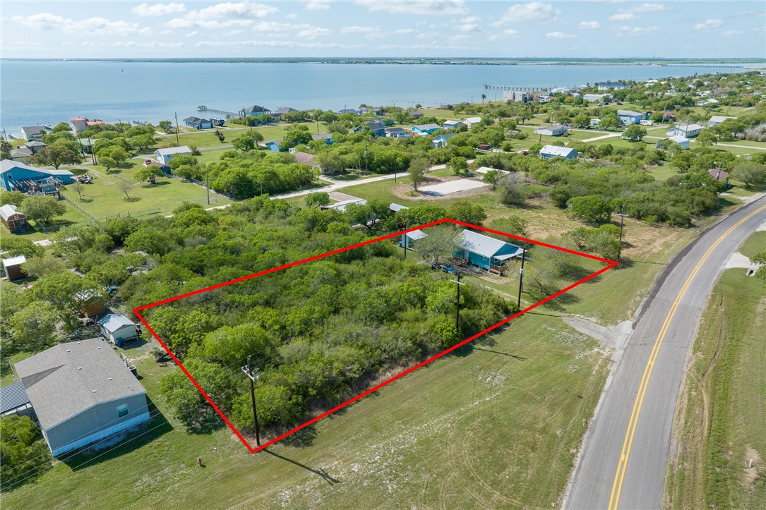 726 Third St Property Photo 40