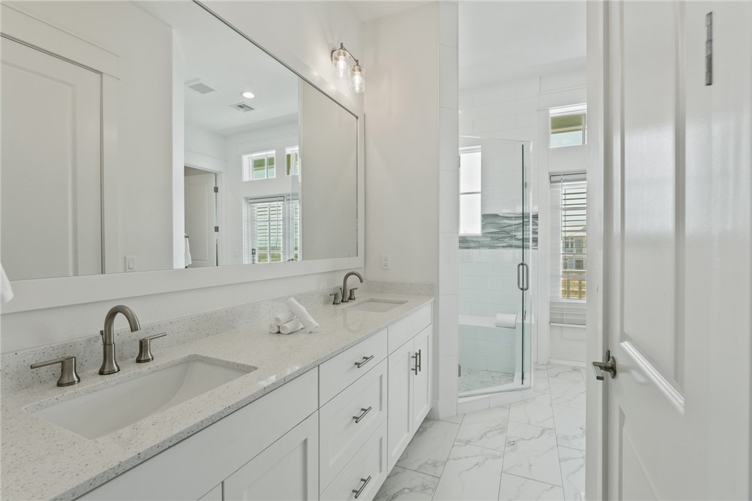 312 Mermaid Tail Property Photo 9