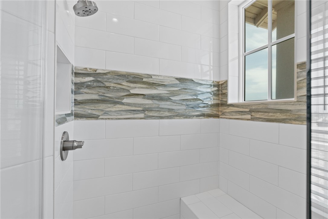 312 Mermaid Tail Property Photo 10