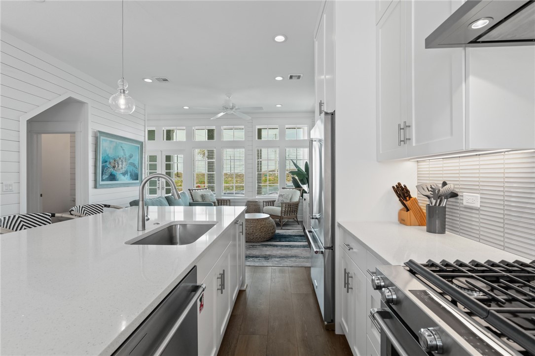 312 Mermaid Tail Property Photo 30