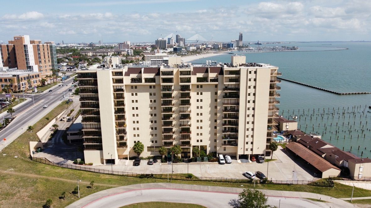 1400 Ocean Dr 304-b Property Photo 2
