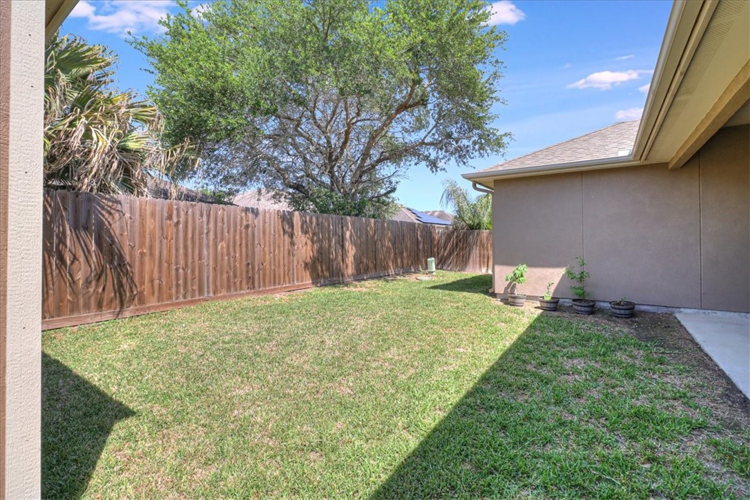 6514 Paddington Dr Property Photo 38