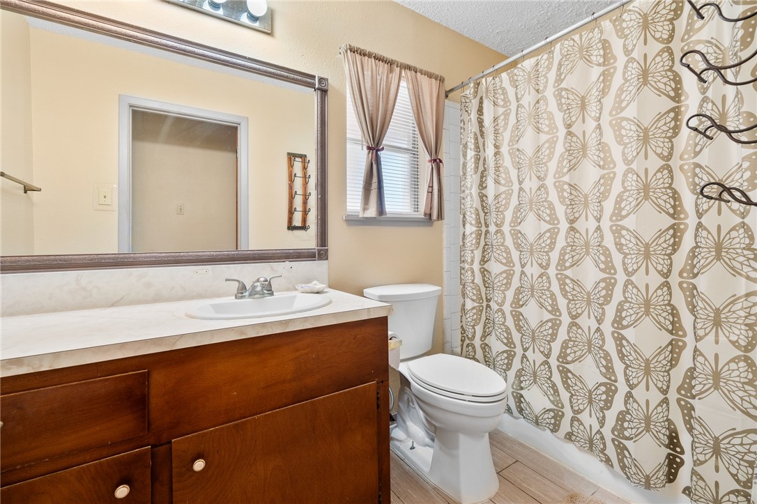 1038 Houston S Property Photo 10