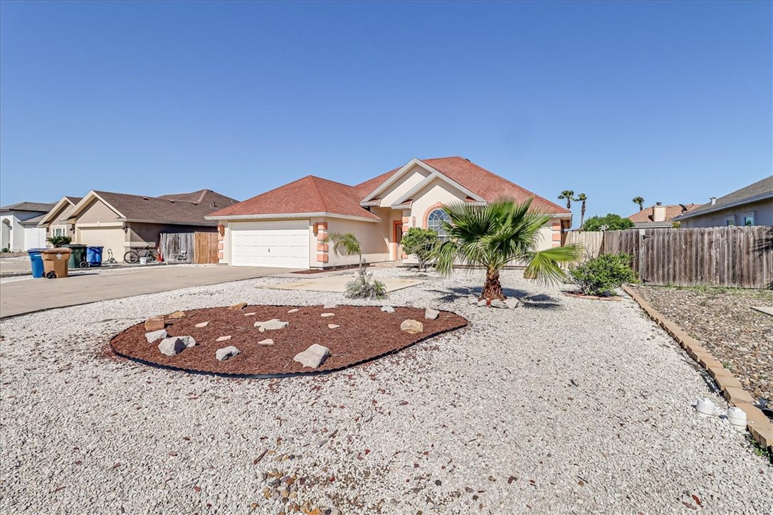 15538 Dyna St Property Photo 2
