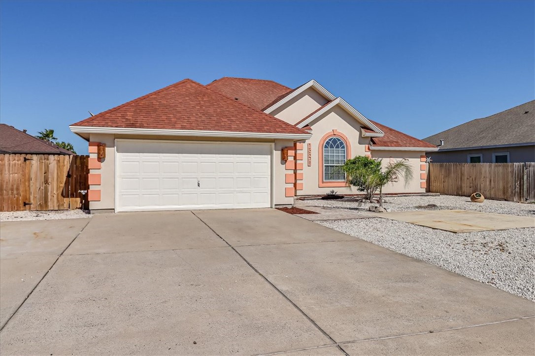 15538 Dyna St Property Photo 3