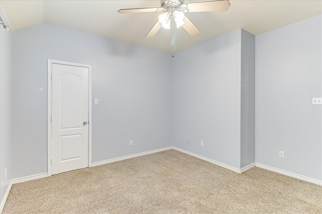 15538 Dyna St Property Photo 5