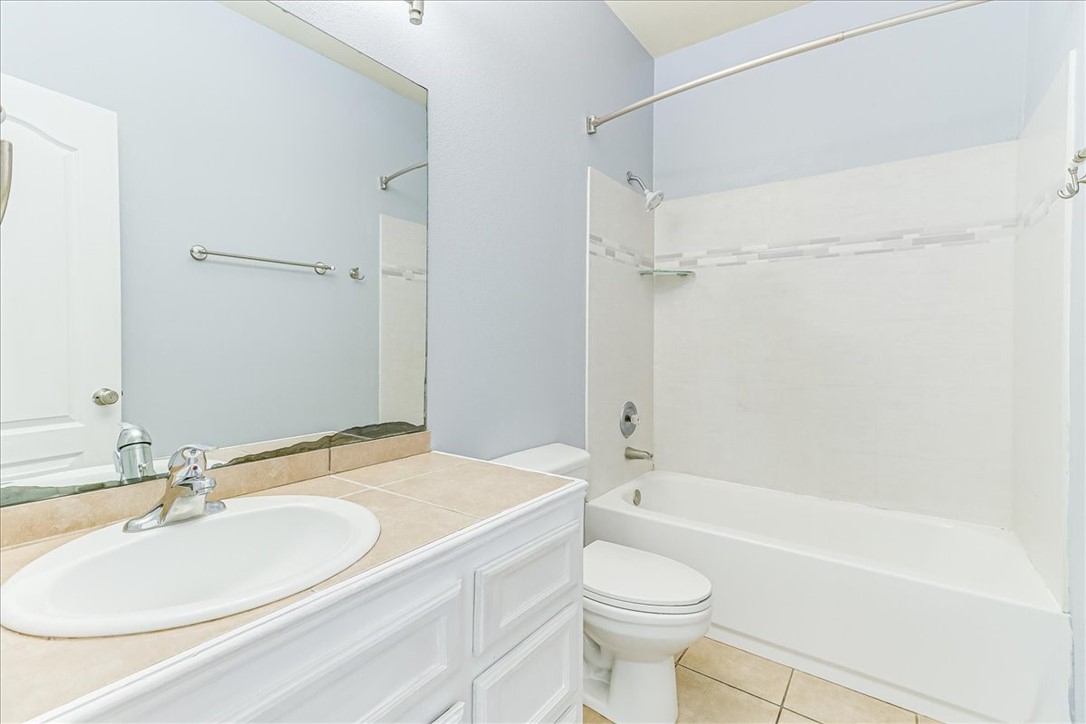 15538 Dyna St Property Photo 20