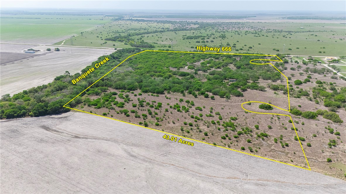 00 Fm 666 Dr Property Photo 2