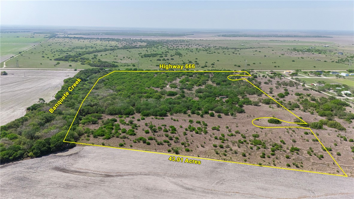 00 Fm 666 Dr Property Photo 3