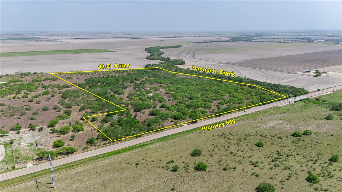 00 Fm 666 Dr Property Photo 5