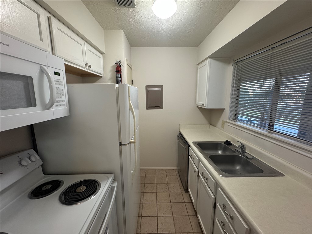 7122 Premont Dr C202 Property Photo 6