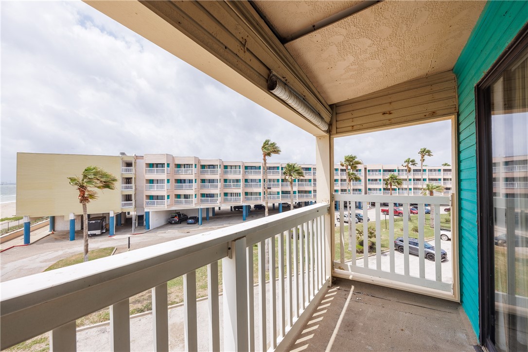 3938 Surfside Blvd 3206 Property Photo 4