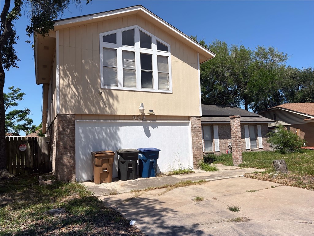 929 Ribbon Tail St Property Photo 1