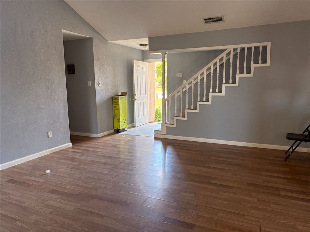 929 Ribbon Tail St Property Photo 3