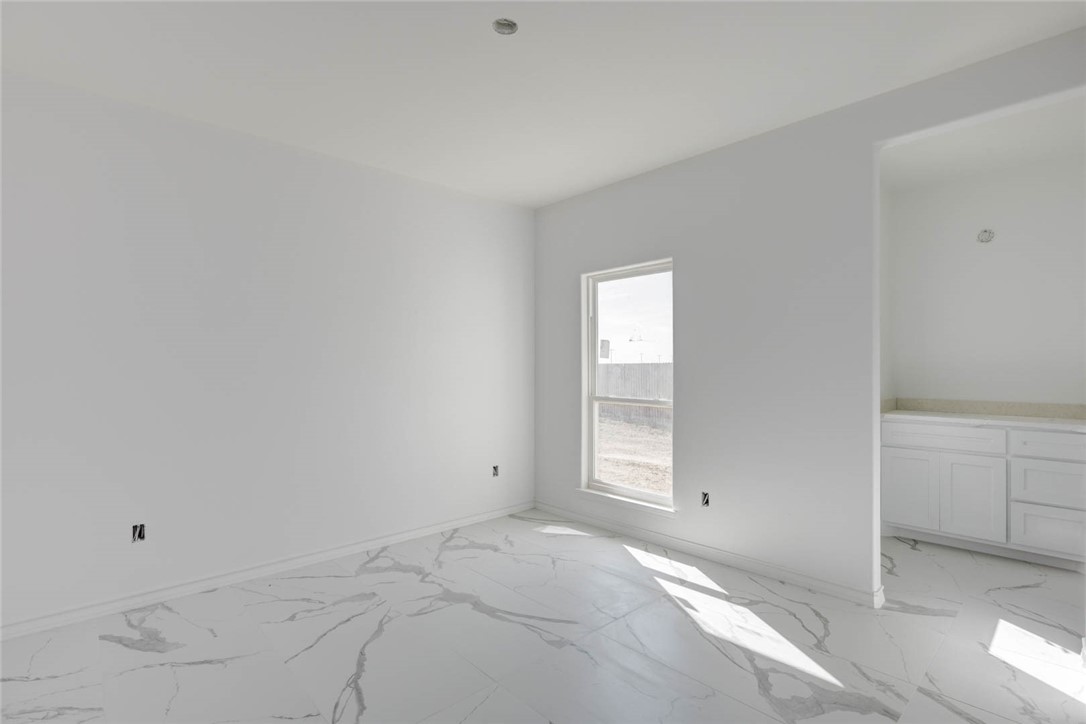 1365 Whitehand Ct Property Photo 18