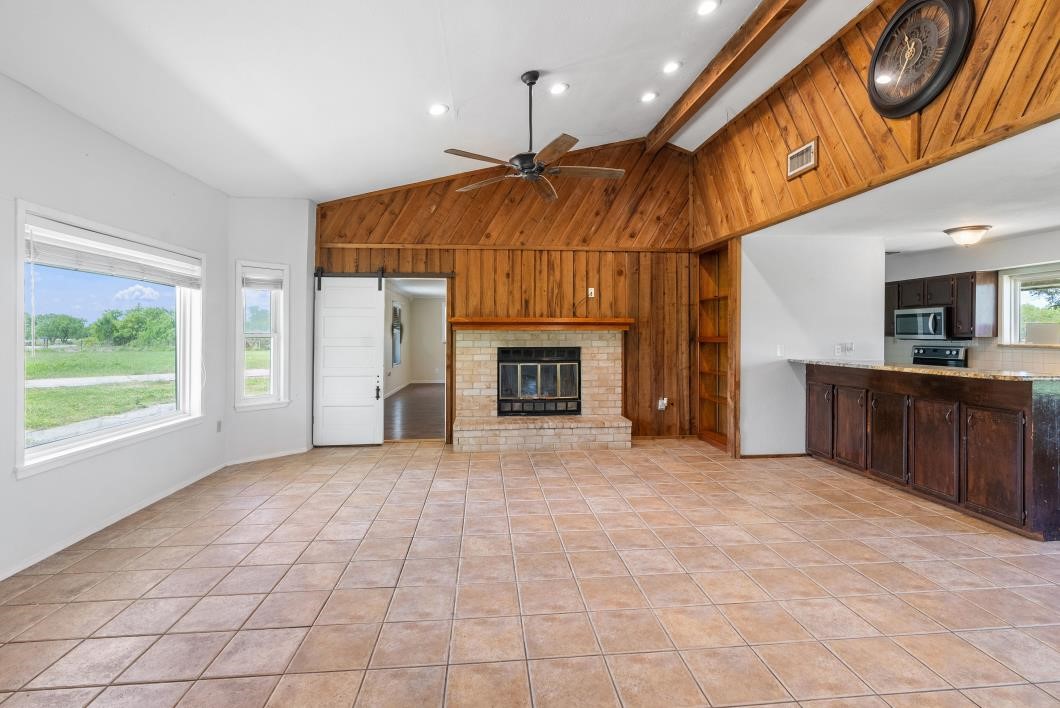 15330 Fm 3089 Property Photo 7