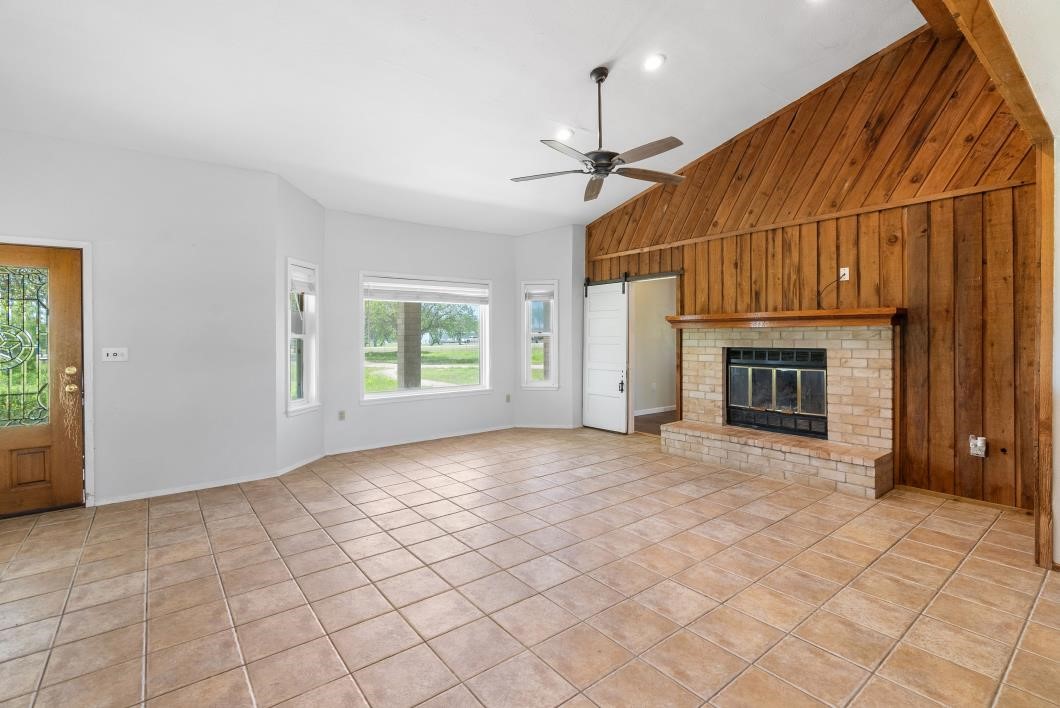 15330 Fm 3089 Property Photo 8
