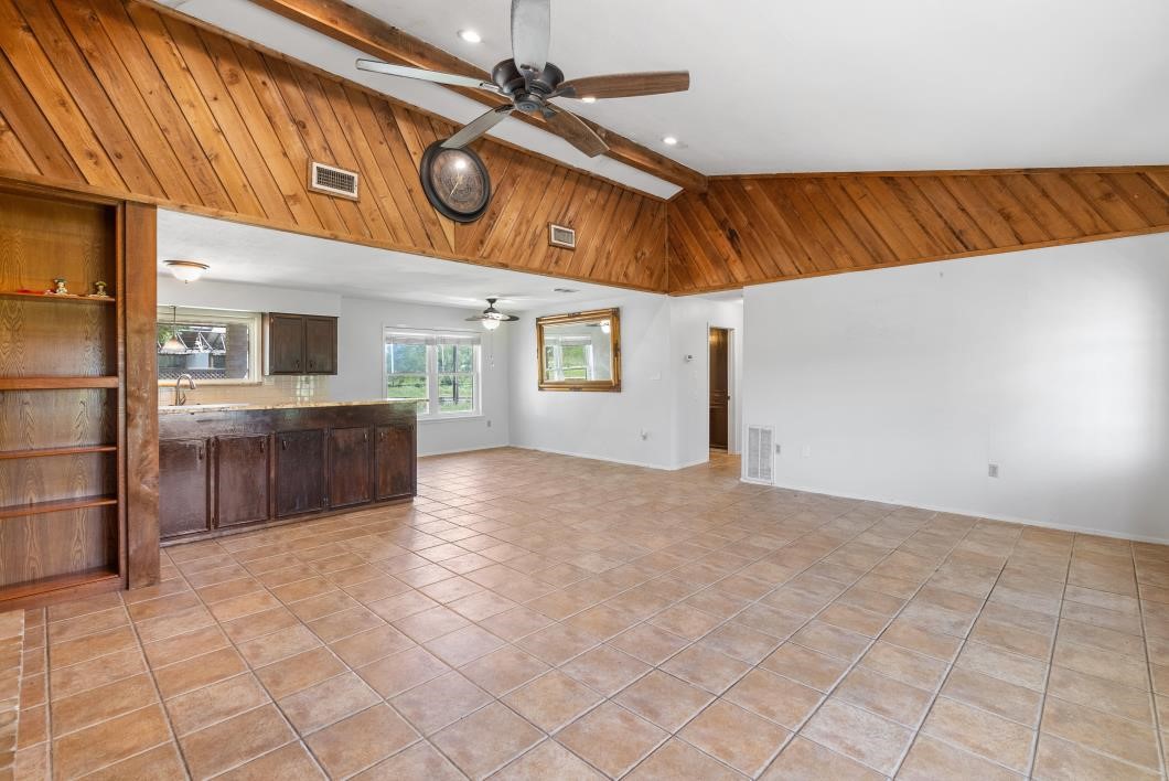 15330 Fm 3089 Property Photo 10