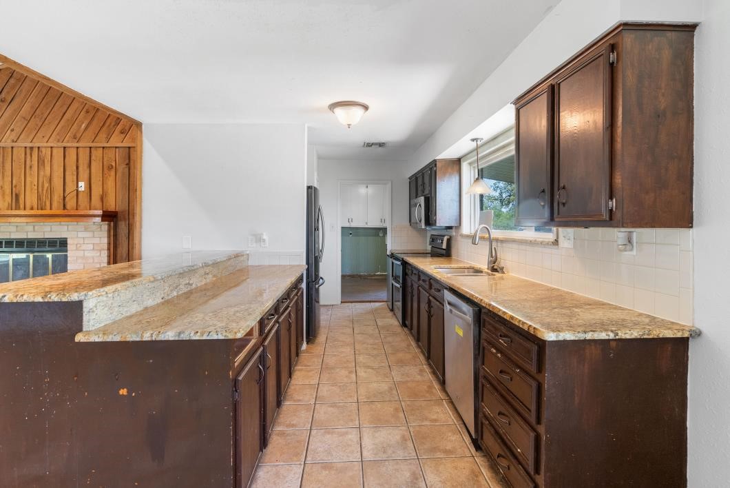 15330 Fm 3089 Property Photo 13